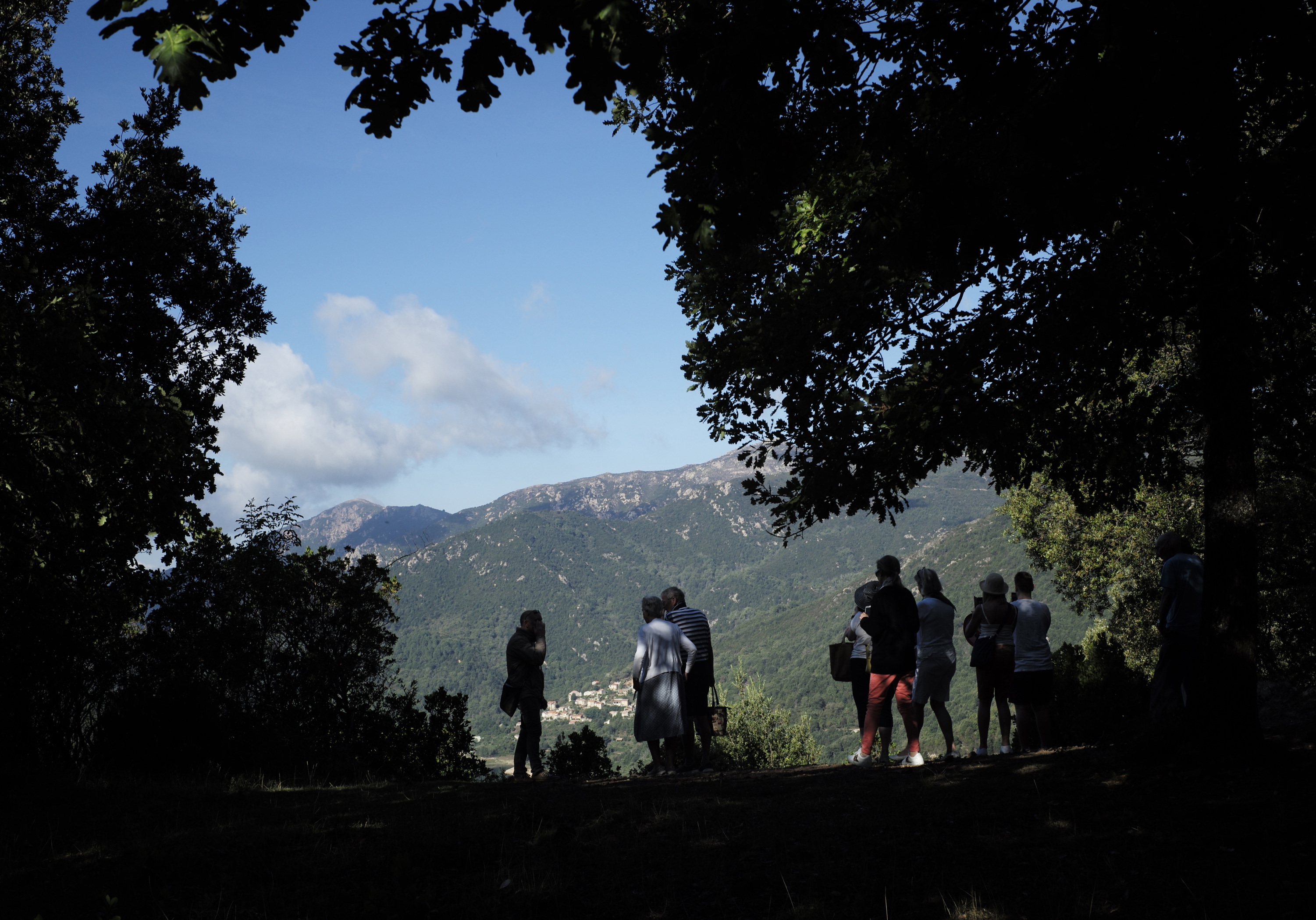 Vue sur le village de Tolla.